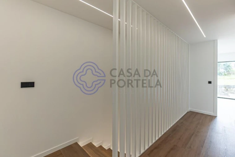 Moradia T3 para Venda em Cidade da Maia Foto 37