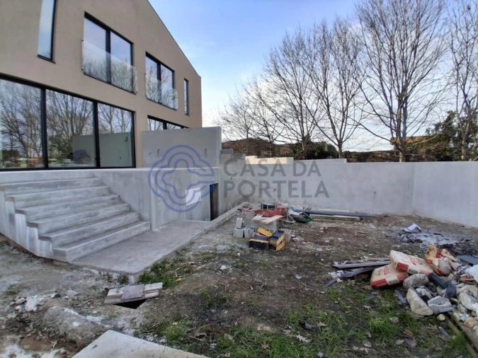 Moradia T3 para Venda em Cidade da Maia Foto 19
