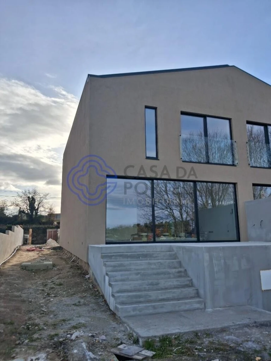 Moradia T3 para Venda em Cidade da Maia Foto 18