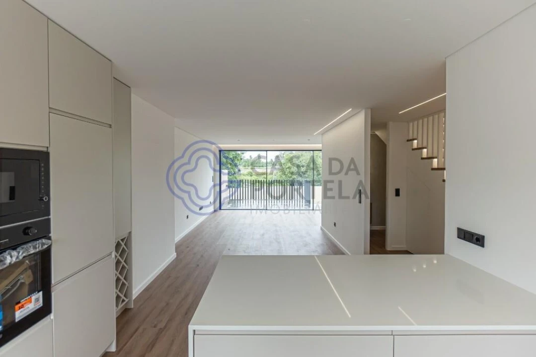 Moradia T3 para Venda em Cidade da Maia Foto 21