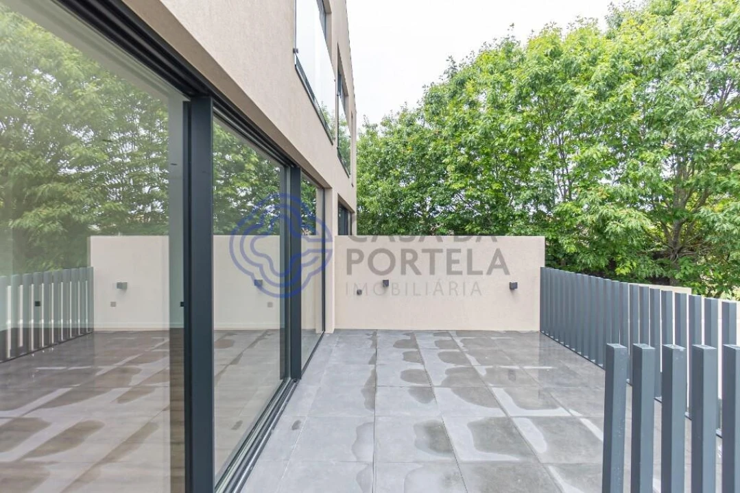 Moradia T3 para Venda em Cidade da Maia Foto 38