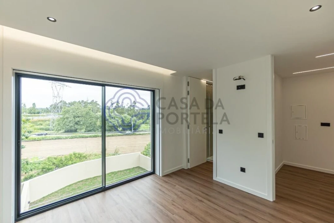 Moradia T3 para Venda em Cidade da Maia Foto 27