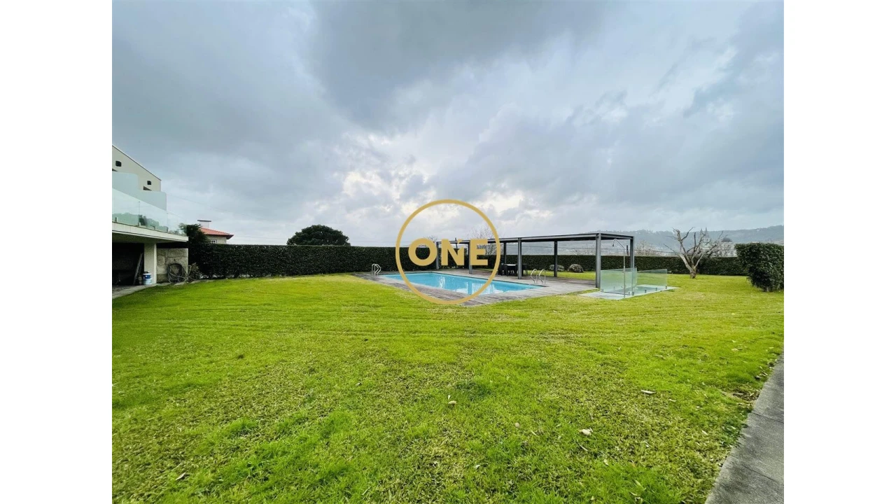 Moradia T4 para Venda em São Torcato Foto 57