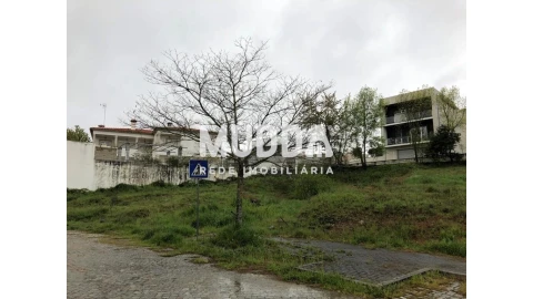 Terreno para Venda em São Pedro de Serracenos