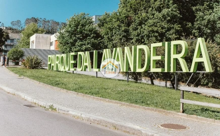 Terreno para Venda em Oliveira do Douro