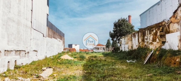 Terreno para Venda em Oliveira do Douro