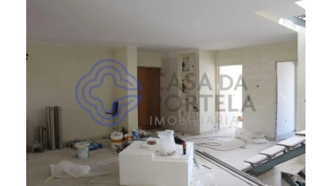Moradia T5 para Venda em Pedroso e Seixezelo