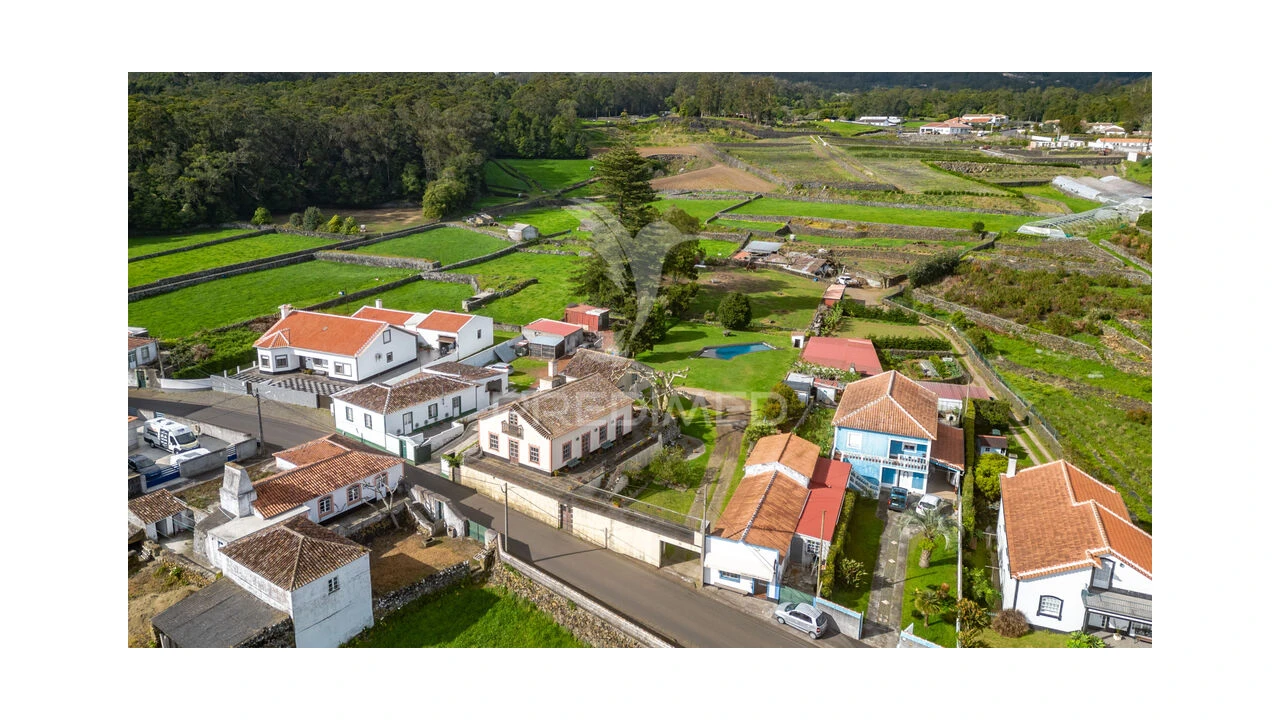 Moradia T1 para Venda em Angra (São Pedro) Foto 5