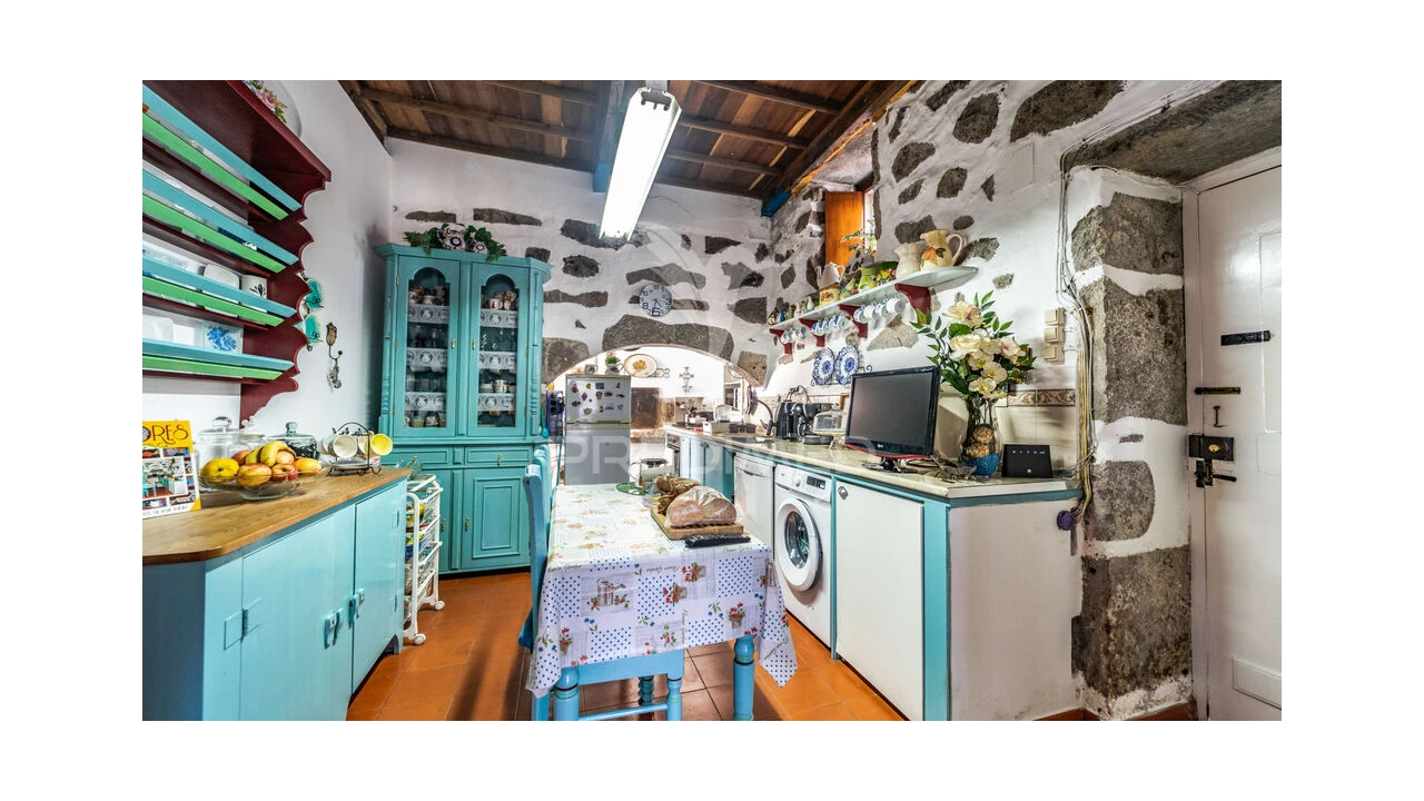 Moradia T1 para Venda em Angra (São Pedro) Foto 19