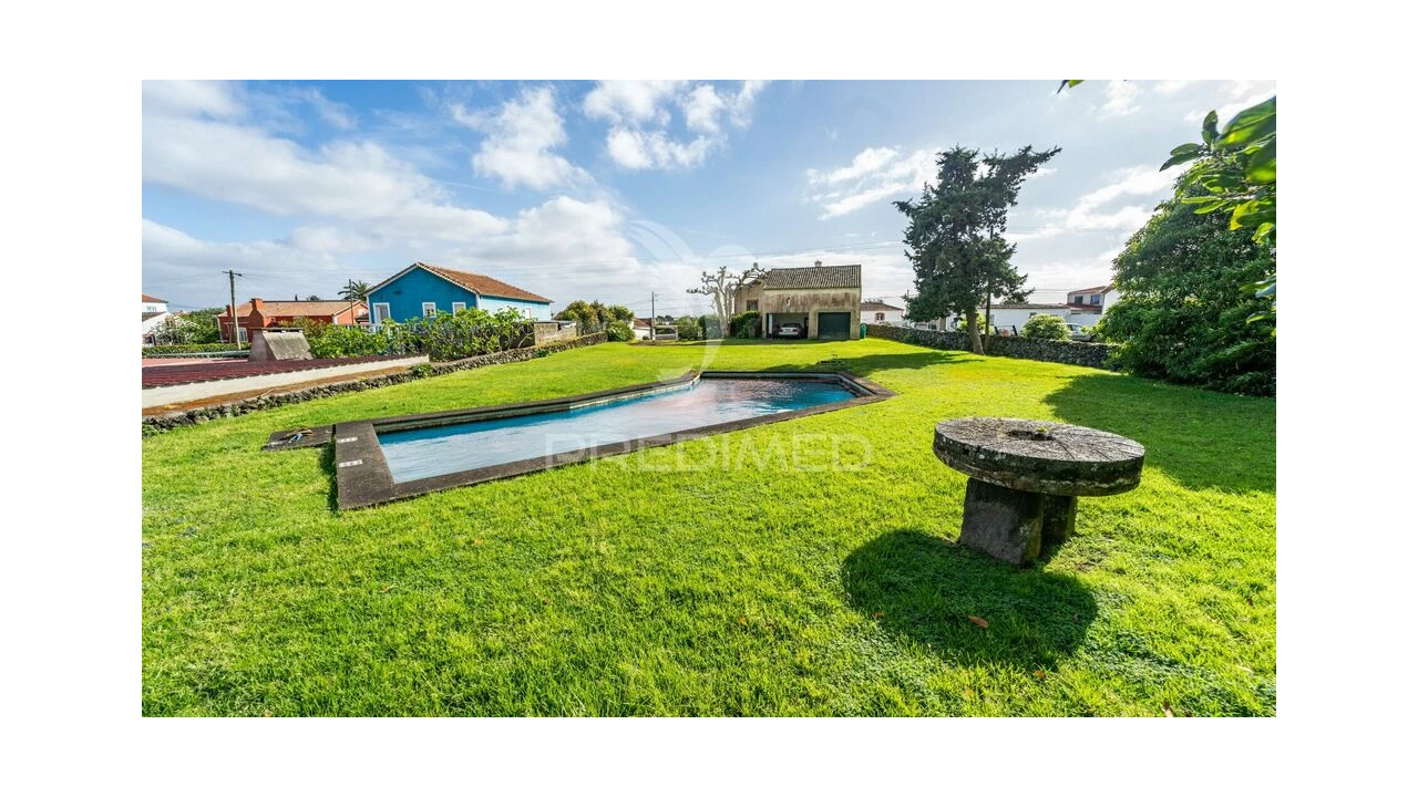 Moradia T1 para Venda em Angra (São Pedro) Foto 9