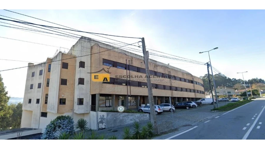 Garagem para Venda em Penhalonga e Paços de Gaiolo