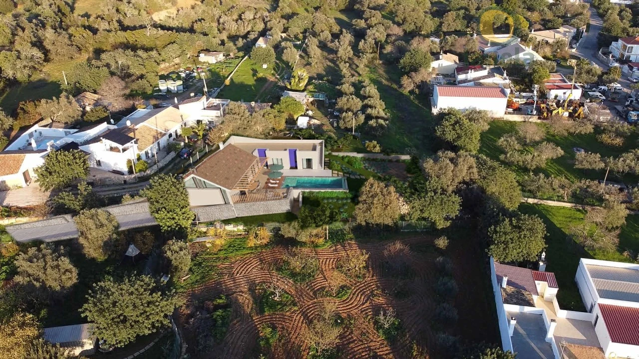 Moradia T3 para Venda em Santa Barbara de Nexe Foto 6