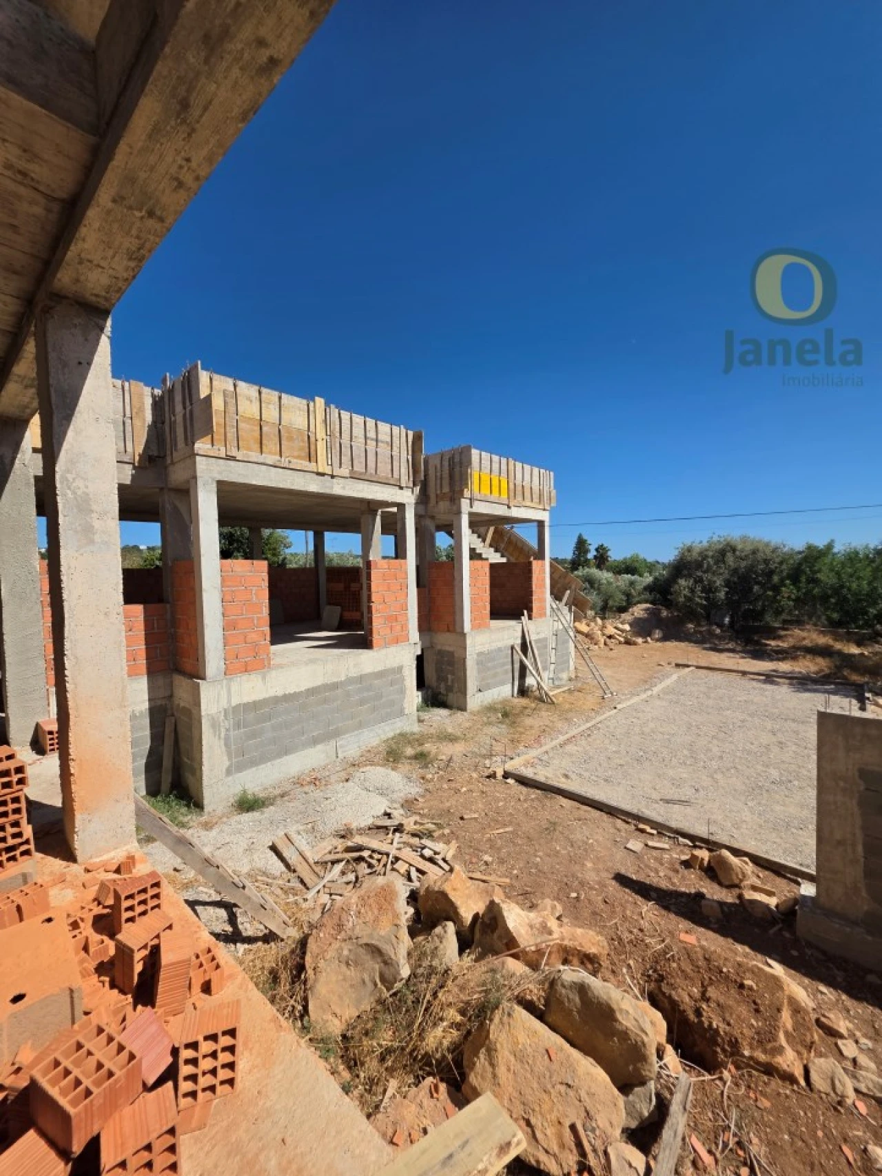 Moradia T3 para Venda em Santa Barbara de Nexe Foto 37