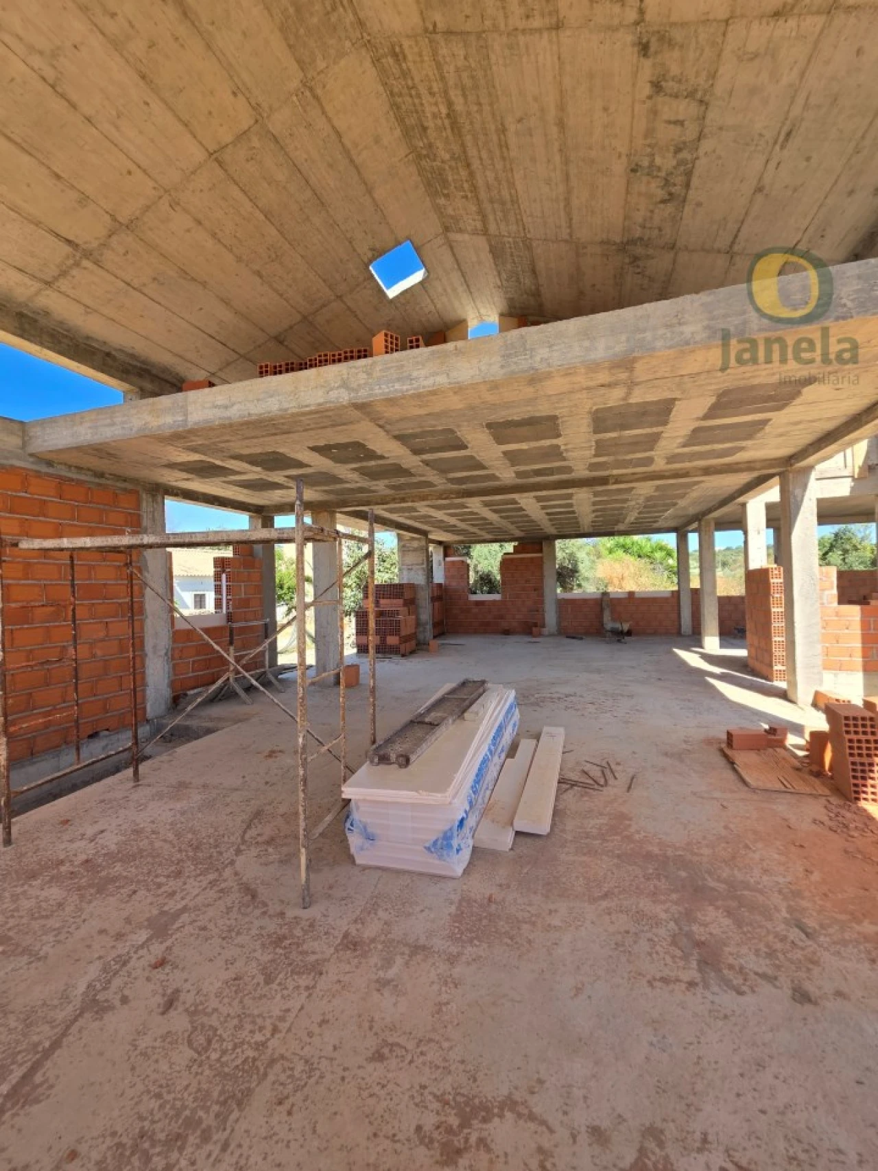 Moradia T3 para Venda em Santa Barbara de Nexe Foto 38