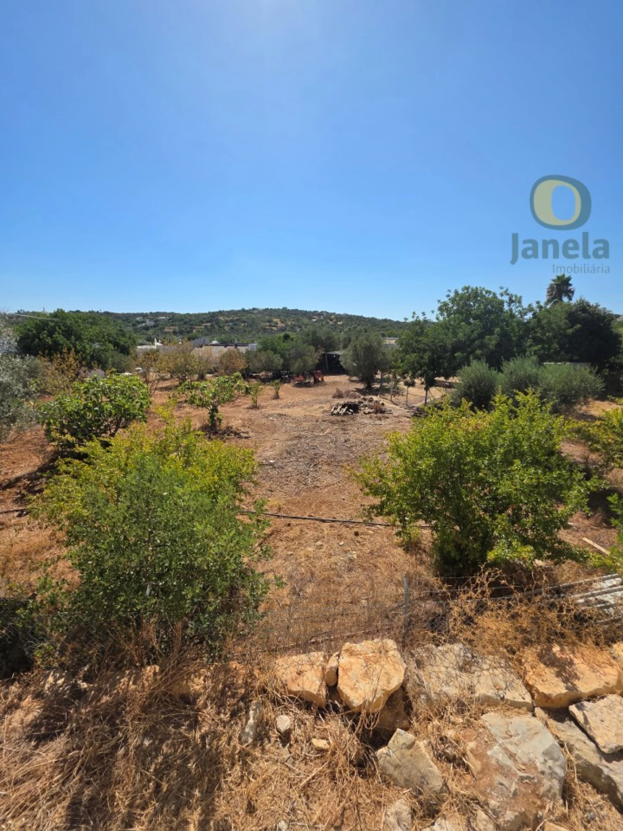 Moradia T3 para Venda em Santa Barbara de Nexe Foto 41