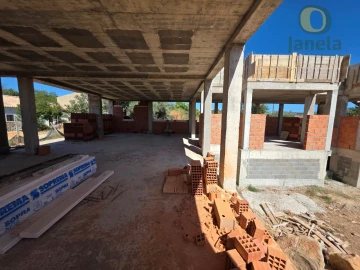 Moradia T3 para Venda em Santa Barbara de Nexe