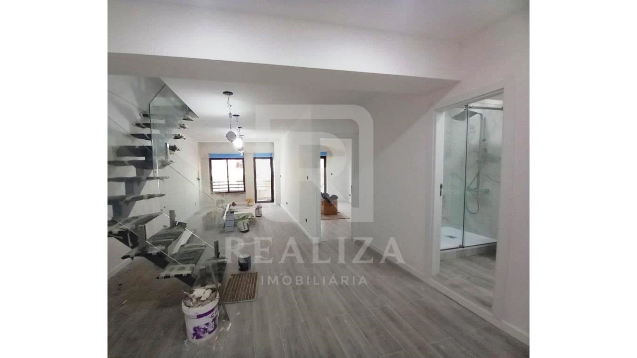 Apartamento T3 para Venda em Costa da Caparica Foto 1