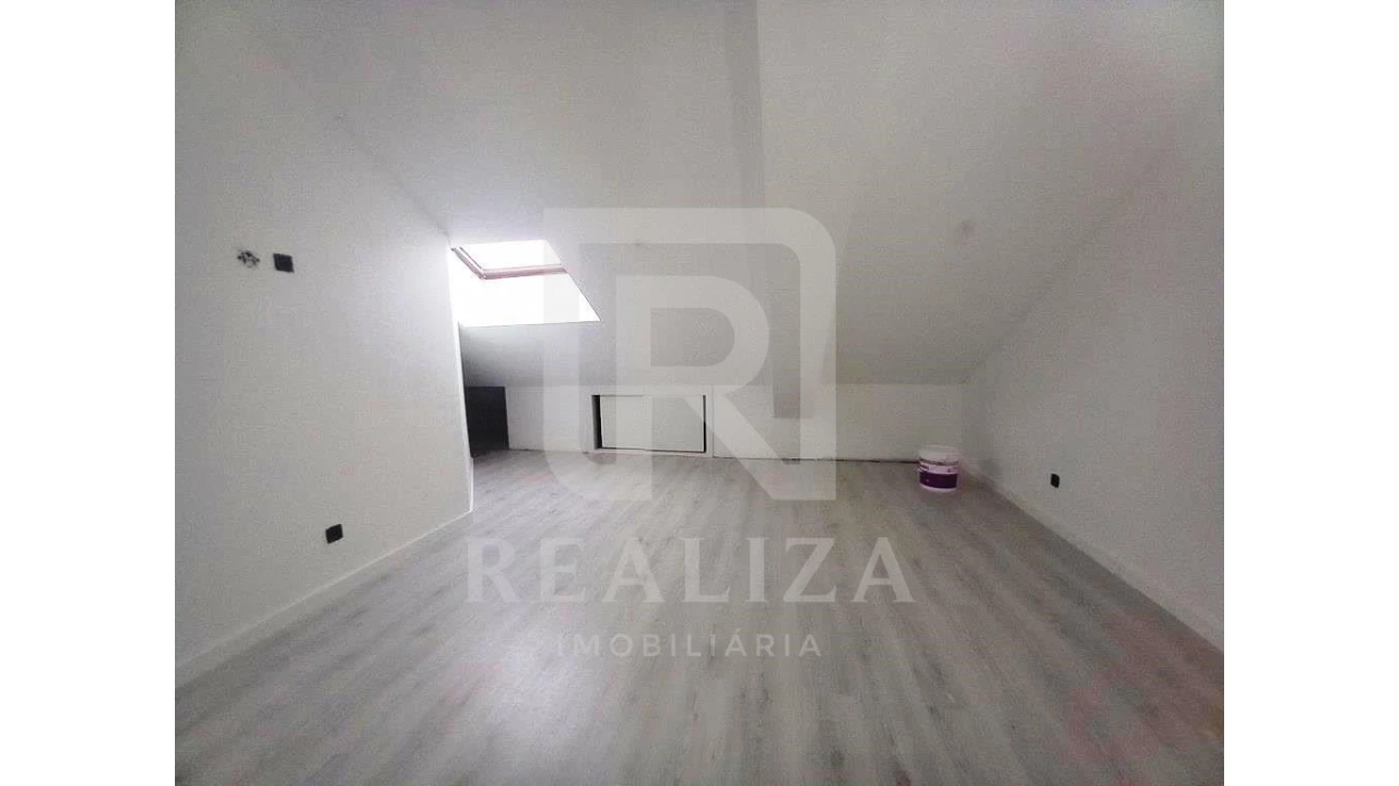 Apartamento T3 para Venda em Costa da Caparica Foto 18