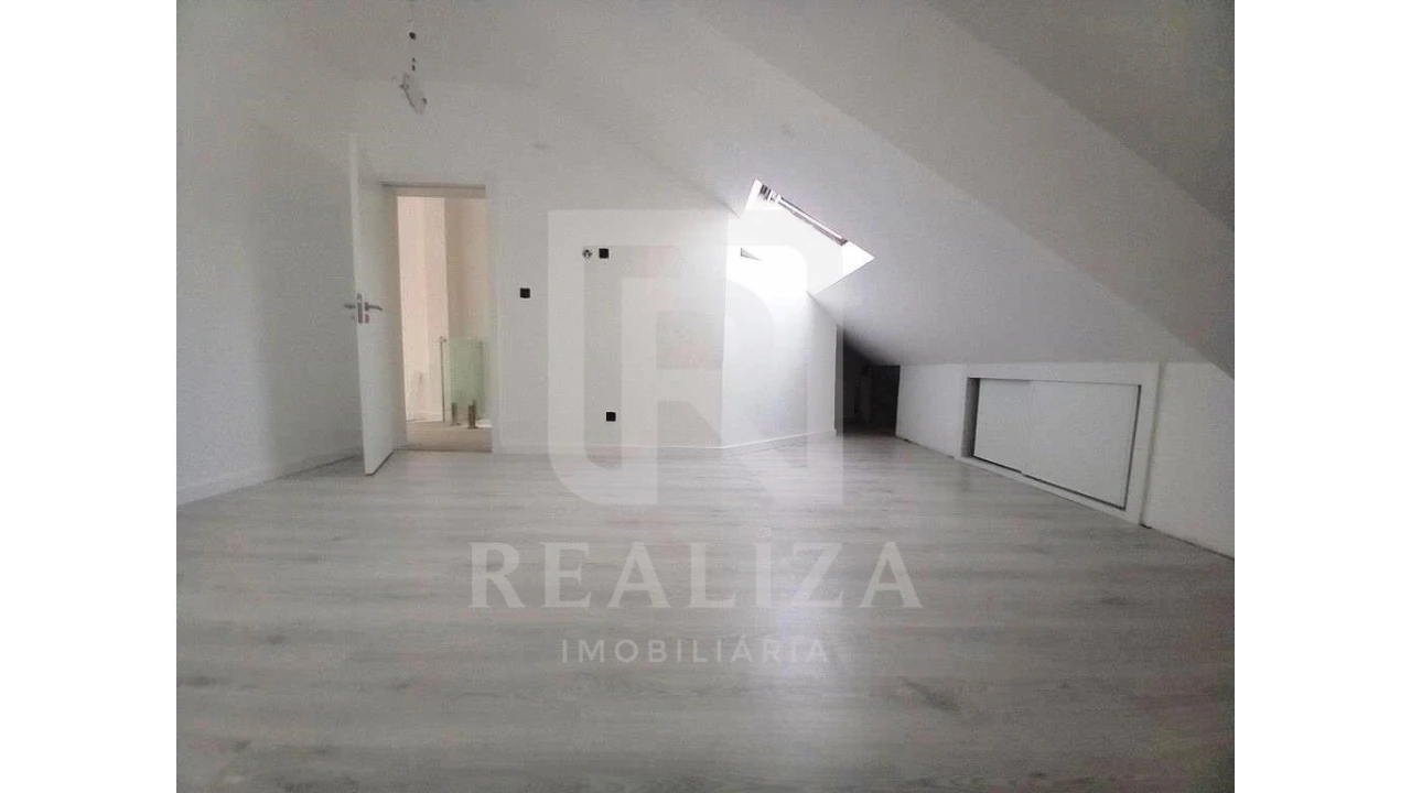 Apartamento T3 para Venda em Costa da Caparica Foto 19