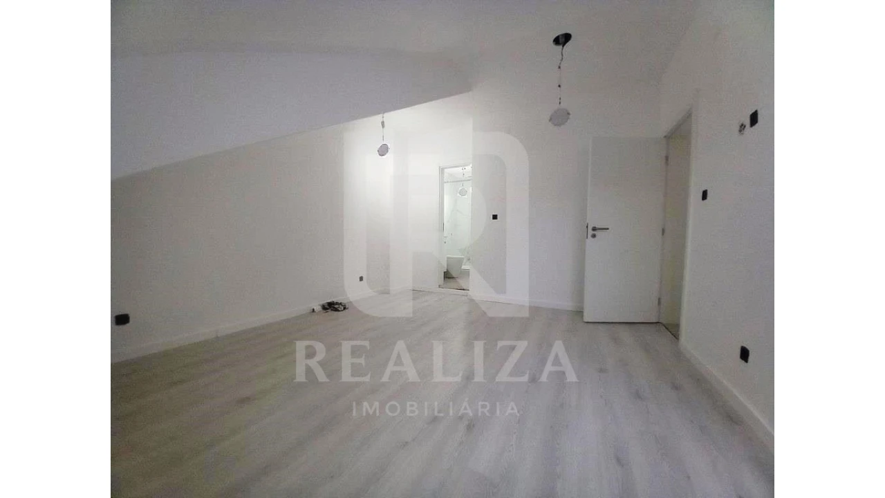 Apartamento T3 para Venda em Costa da Caparica Foto 20