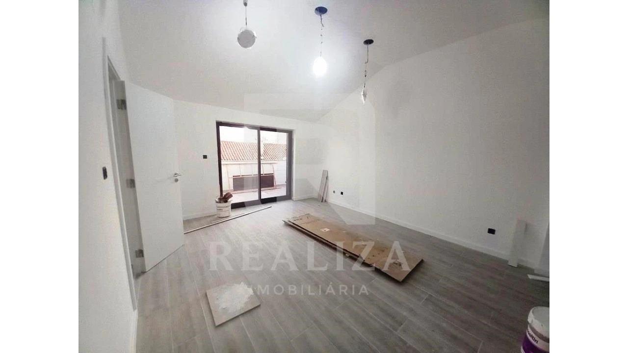 Apartamento T3 para Venda em Costa da Caparica Foto 23