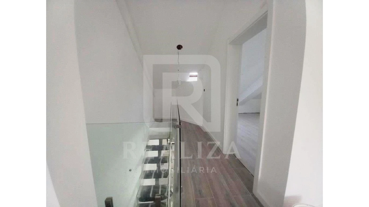 Apartamento T3 para Venda em Costa da Caparica Foto 28