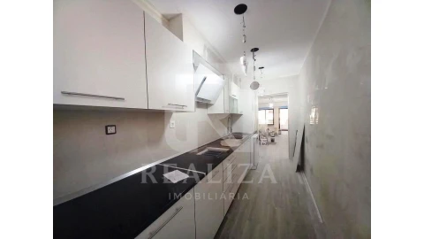 Apartamento T3 para Venda em Costa da Caparica