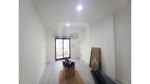 Apartamento T3 para Venda em Costa da Caparica