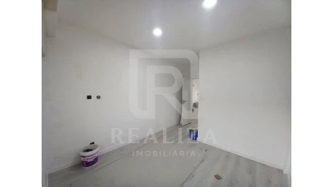 Apartamento T3 para Venda em Costa da Caparica