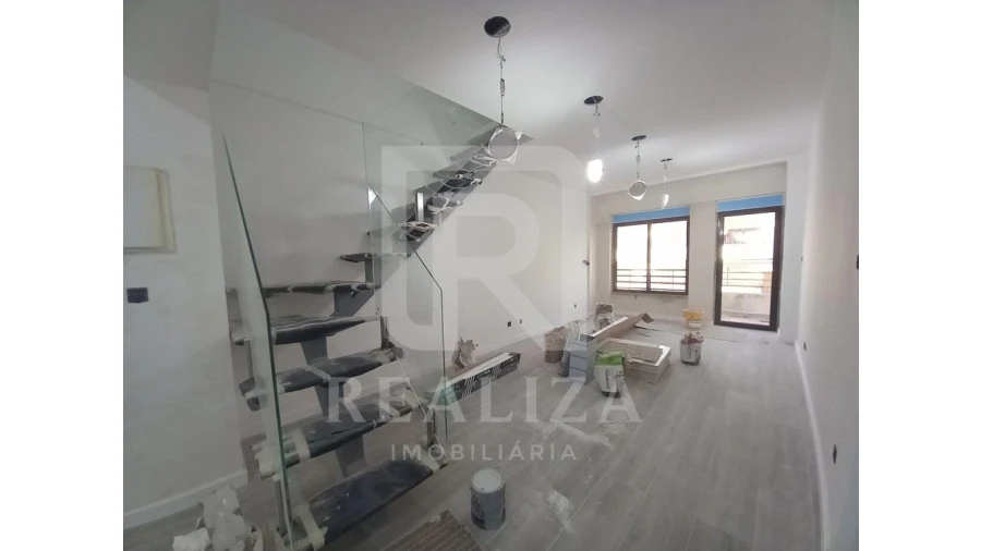 Apartamento T3 para Venda em Costa da Caparica Foto 3
