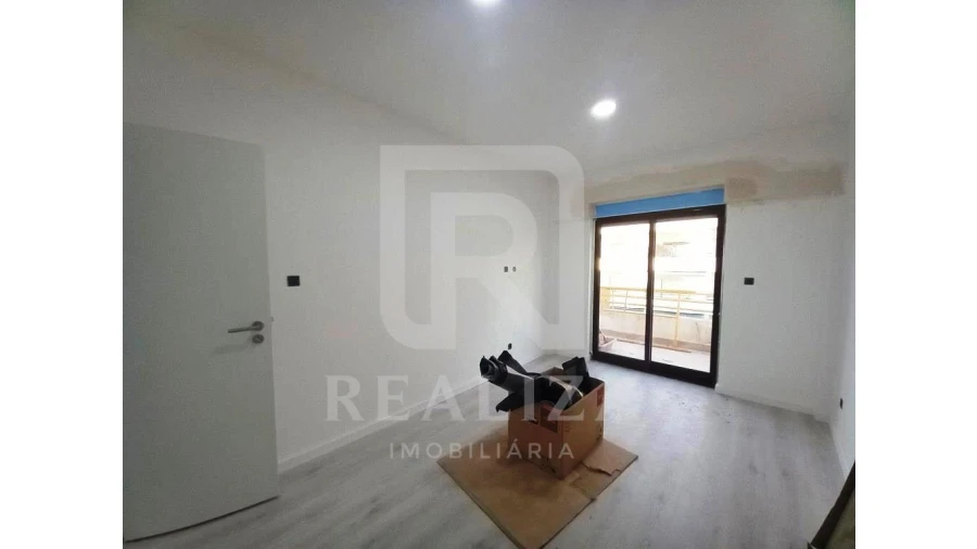 Apartamento T3 para Venda em Costa da Caparica Foto 8