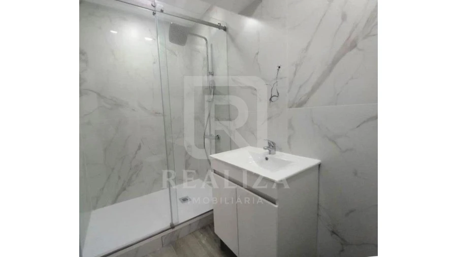 Apartamento T3 para Venda em Costa da Caparica Foto 11