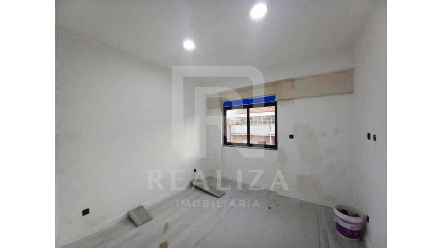 Apartamento T3 para Venda em Costa da Caparica Foto 13
