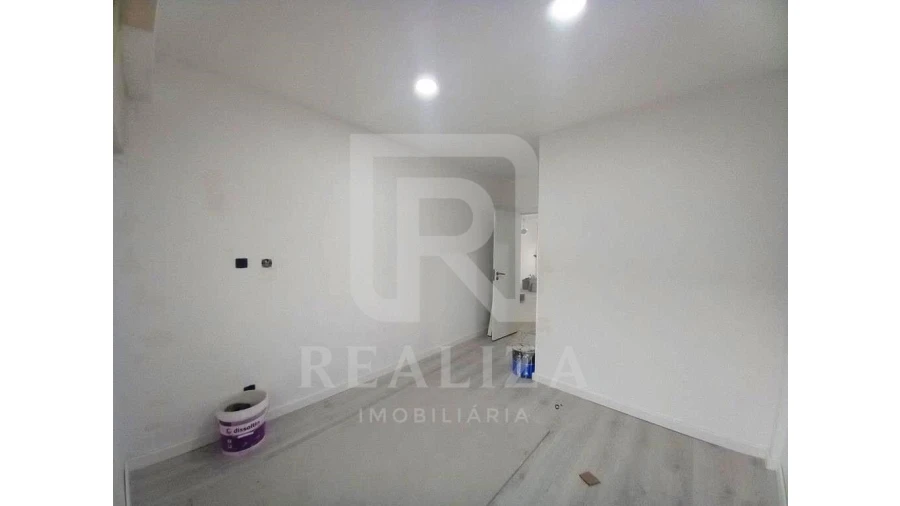 Apartamento T3 para Venda em Costa da Caparica Foto 14