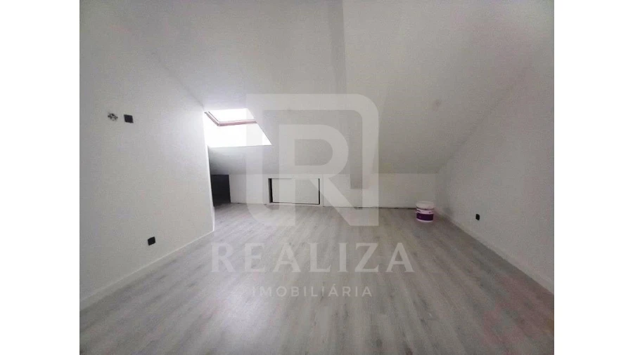 Apartamento T3 para Venda em Costa da Caparica Foto 18