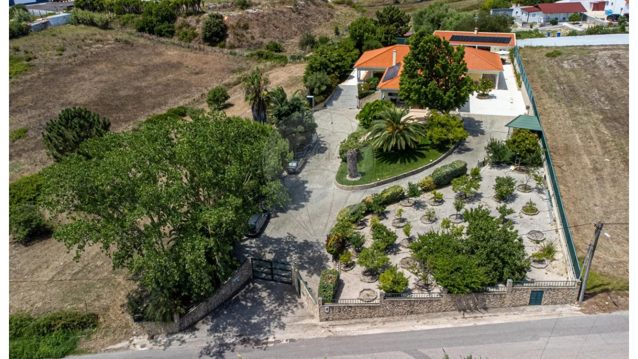 Moradia T5 para Venda em Aveiras de Cima Foto 47