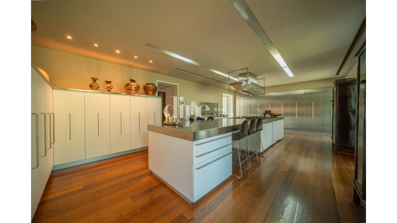 Moradia T5 para Venda em Oliveira, São Paio e São Sebastião Foto 26