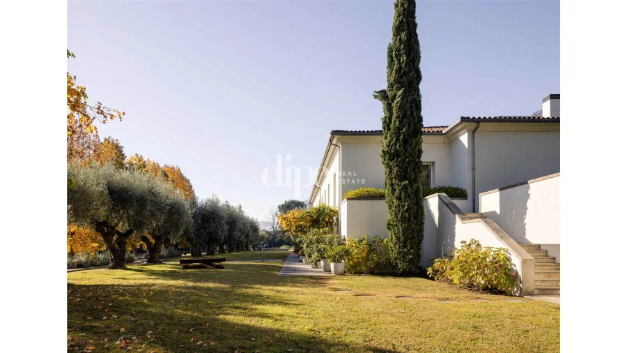 Moradia T5 para Venda em Oliveira, São Paio e São Sebastião Foto 37