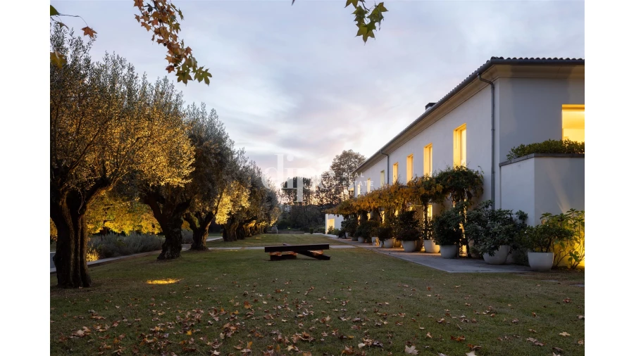 Moradia T5 para Venda em Oliveira, São Paio e São Sebastião Foto 4