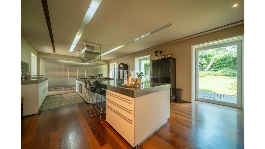 Moradia T5 para Venda em Oliveira, São Paio e São Sebastião Foto 25