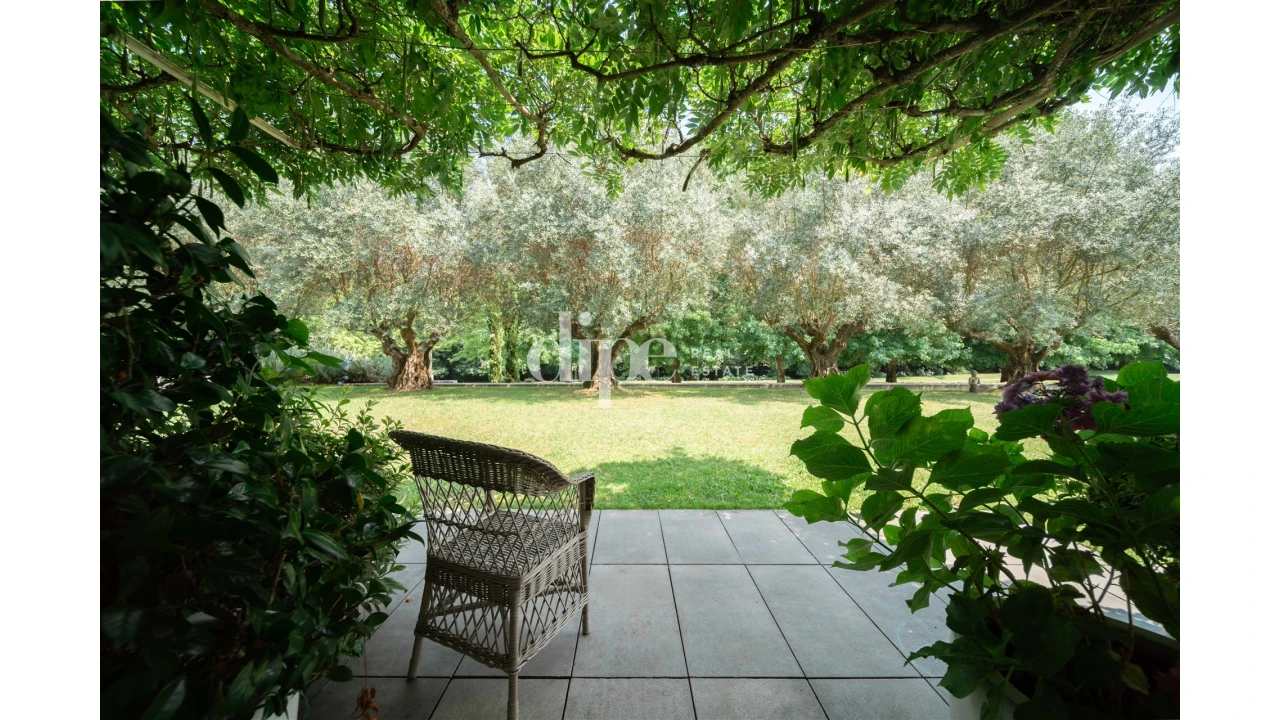 Moradia T5 para Venda em Oliveira, São Paio e São Sebastião Foto 9