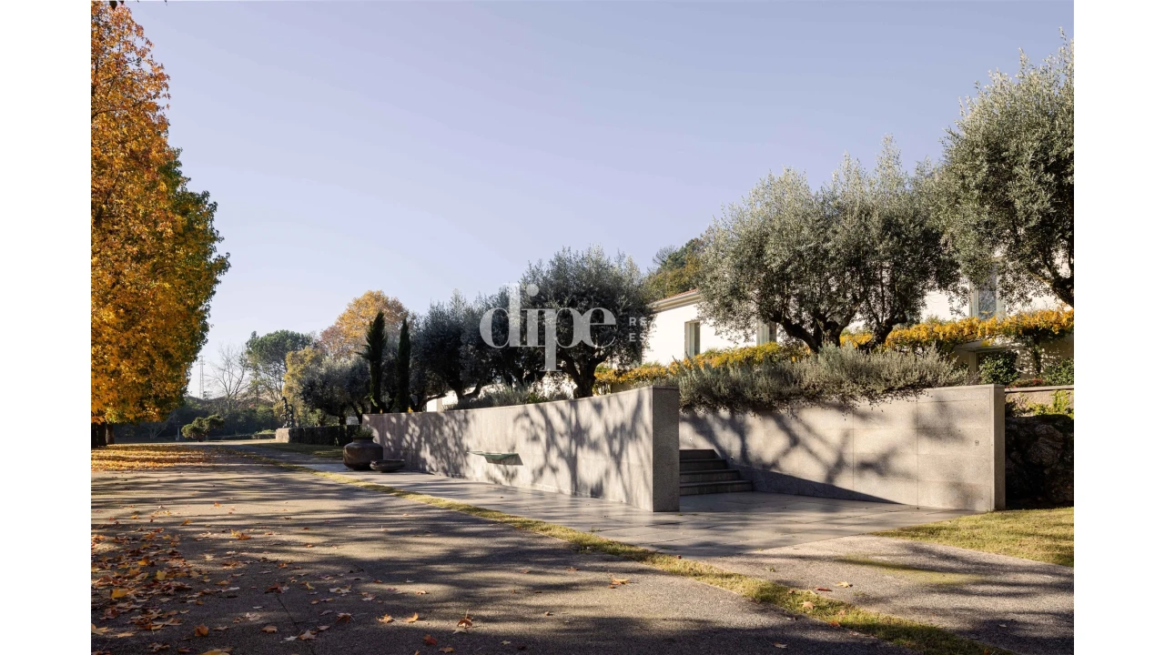 Moradia T5 para Venda em Oliveira, São Paio e São Sebastião Foto 38