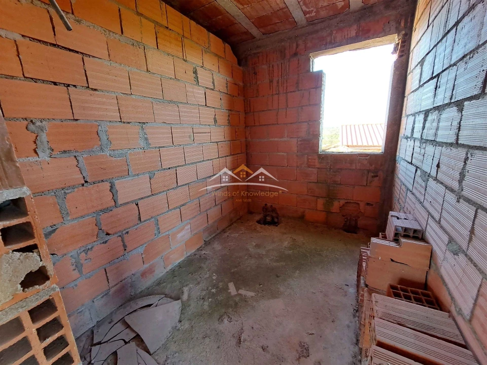 Moradia T3 para Venda em Chãos Foto 11