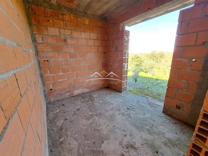 Moradia T3 para Venda em Chãos Foto 12