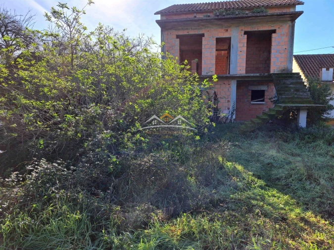Moradia T3 para Venda em Chãos Foto 7