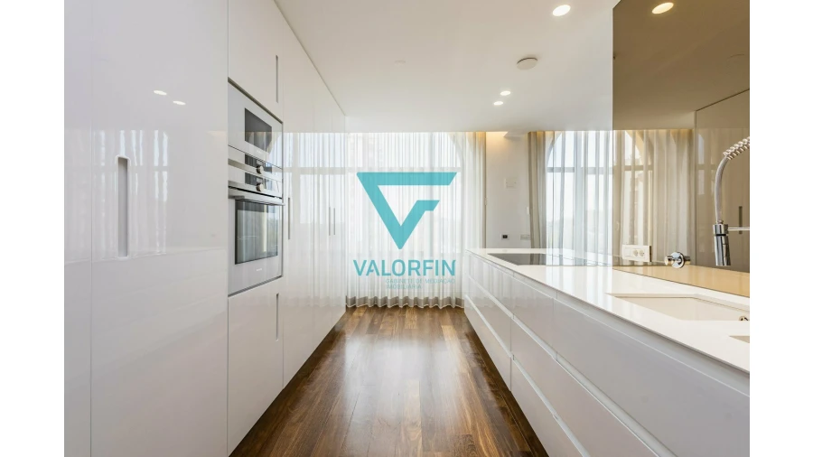 Apartamento T4 para Venda em Leiria, Pousos, Barreira e Cortes Foto 8
