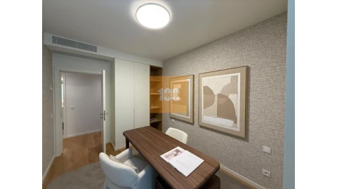 Apartamento T3 para Venda em Santa Marinha e São Pedro da Afurada