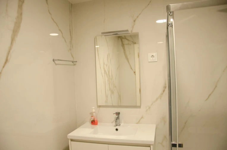 Moradia T5 para Venda em Arrifana Foto 17