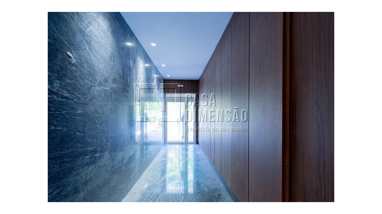 Apartamento T4 para Venda em Águas Livres Foto 1