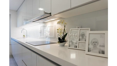 Apartamento T4 para Venda em Águas Livres